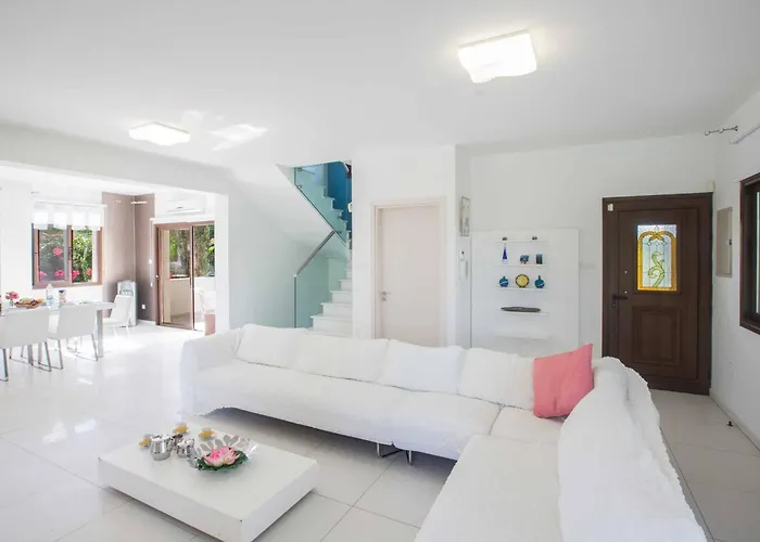 Villa Demetra De1 Protaras